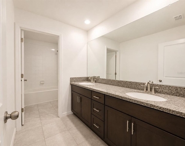 5462 Grays Harbor Court - Photo Thumbnail 10