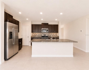 5462 Grays Harbor Court - Photo Thumbnail 4