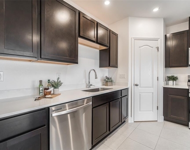 32123 Pond Apple Bend - Photo Thumbnail 8