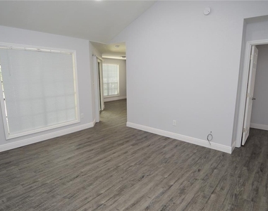 8633 Fancy Finch Drive - Photo Thumbnail 92