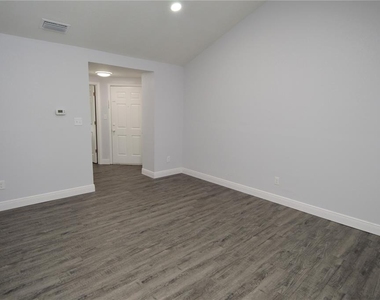 8633 Fancy Finch Drive - Photo Thumbnail 5