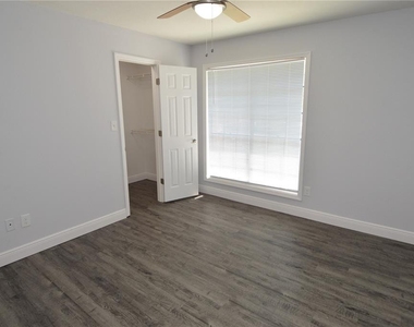 8633 Fancy Finch Drive - Photo Thumbnail 26