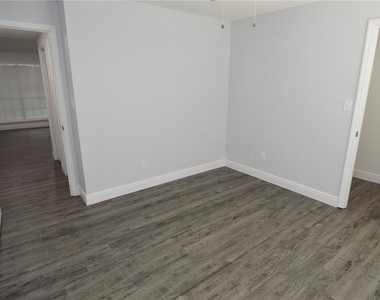 8633 Fancy Finch Drive - Photo Thumbnail 30
