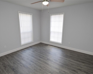 8633 Fancy Finch Drive - Photo Thumbnail 11