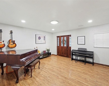 5967 102nd Avenue N - Photo Thumbnail 3