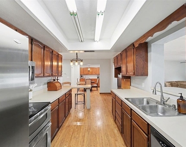 5967 102nd Avenue N - Photo Thumbnail 7