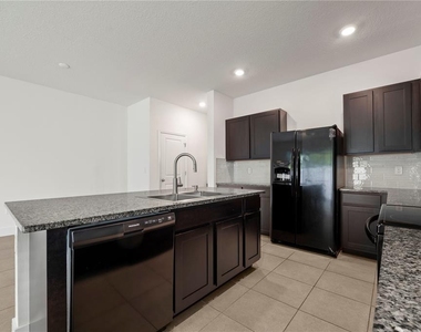 2878 Suncoast Plains Drive - Photo Thumbnail 24