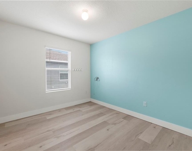 2878 Suncoast Plains Drive - Photo Thumbnail 33