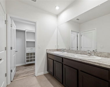 2878 Suncoast Plains Drive - Photo Thumbnail 32