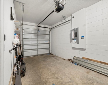 2878 Suncoast Plains Drive - Photo Thumbnail 19