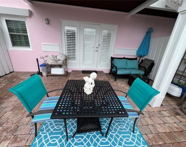 5164 Beach Drive Se - Photo Thumbnail 17