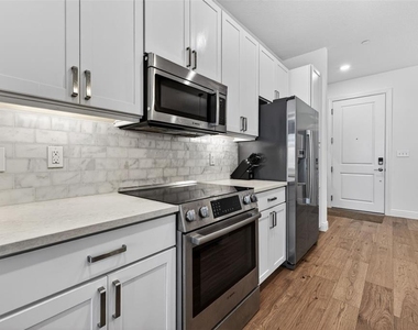 644 3rd Avenue S - Photo Thumbnail 3