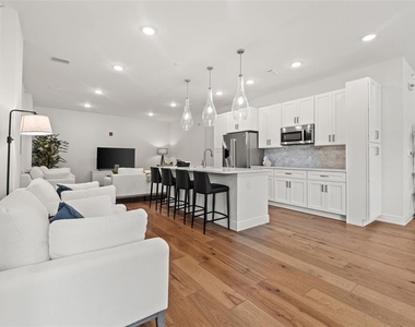 644 3rd Avenue S - Photo Thumbnail 17
