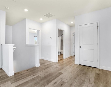 16522 Secret Meadow Drive - Photo Thumbnail 5