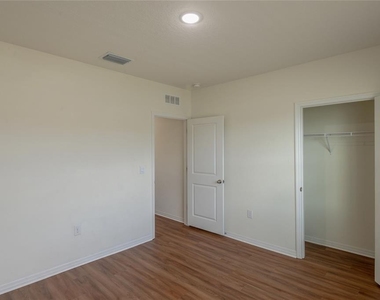 15596 Black Pepper Lane - Photo Thumbnail 37