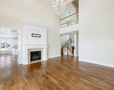 821 Bay Point Drive - Photo Thumbnail 6