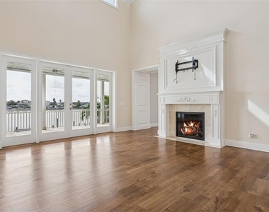 821 Bay Point Drive - Photo Thumbnail 8
