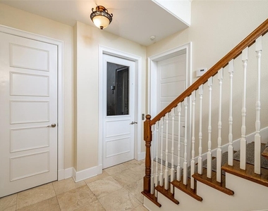 821 Bay Point Drive - Photo Thumbnail 47