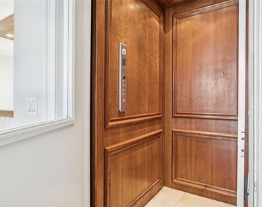 821 Bay Point Drive - Photo Thumbnail 9