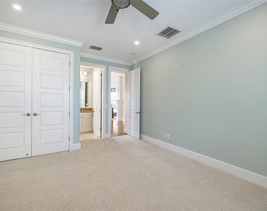 821 Bay Point Drive - Photo Thumbnail 25