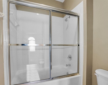 3102 Toscana Circle - Photo Thumbnail 28
