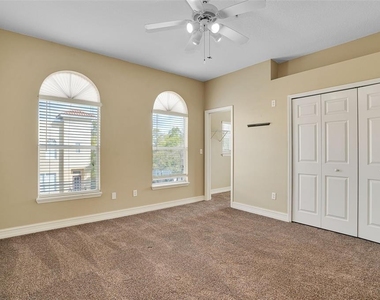 3102 Toscana Circle - Photo Thumbnail 24