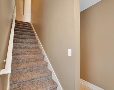3102 Toscana Circle - Photo Thumbnail 6