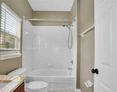 3102 Toscana Circle - Photo Thumbnail 34