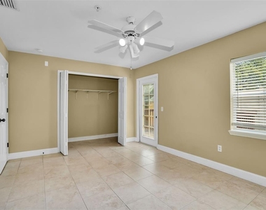 3102 Toscana Circle - Photo Thumbnail 4