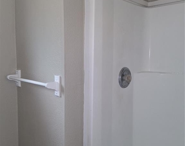 1123 15th Avenue Nw - Photo Thumbnail 4