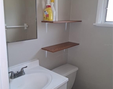 1123 15th Avenue Nw - Photo Thumbnail 3