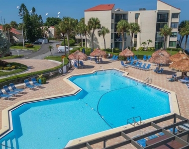 5736 Puerta Del Sol Boulevard S - Photo Thumbnail 2