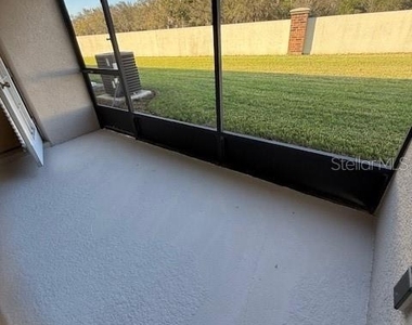 2121 Falmouth Court - Photo Thumbnail 12