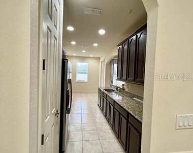 2121 Falmouth Court - Photo Thumbnail 4