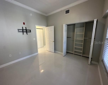 917 Waterside Lane - Photo Thumbnail 29
