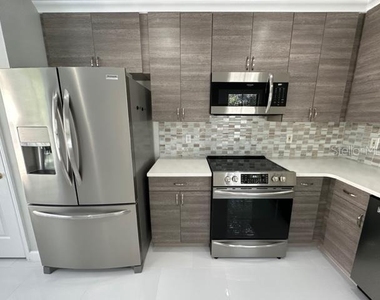 917 Waterside Lane - Photo Thumbnail 16