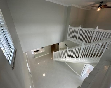 917 Waterside Lane - Photo Thumbnail 13