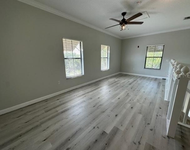 917 Waterside Lane - Photo Thumbnail 10