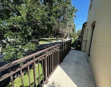 917 Waterside Lane - Photo Thumbnail 6
