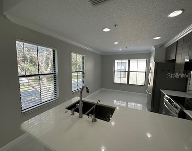 917 Waterside Lane - Photo Thumbnail 14