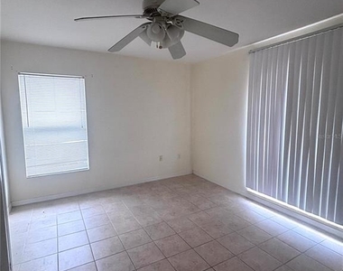 1912 Manatee Dr - Photo Thumbnail 5
