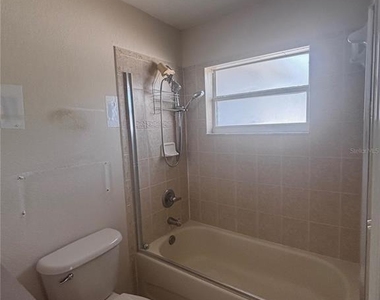 1912 Manatee Dr - Photo Thumbnail 11