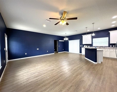 167 N Independence Highway - Photo Thumbnail 8