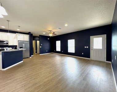 167 N Independence Highway - Photo Thumbnail 2