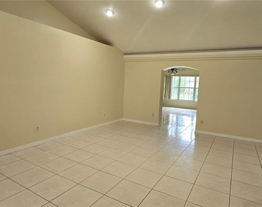 15209 Sw 46 Circle - Photo Thumbnail 12
