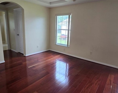 15209 Sw 46 Circle - Photo Thumbnail 9