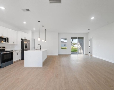 4052 Sw 132nd Lane - Photo Thumbnail 13