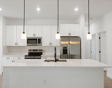 4052 Sw 132nd Lane - Photo Thumbnail 7