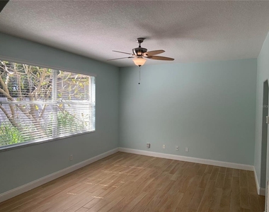 4527 Riverton Drive - Photo Thumbnail 13