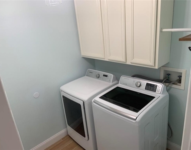 4527 Riverton Drive - Photo Thumbnail 5
